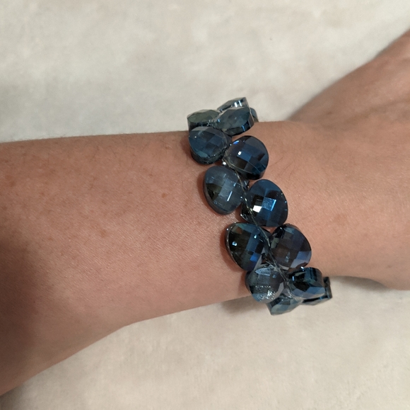 Alex and Ani Blue gemstone bracelet - Picture 3 of 3